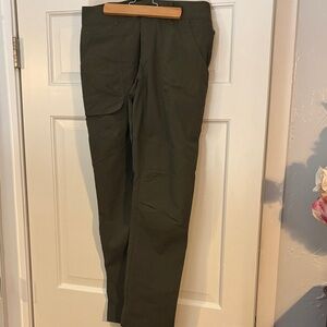 Columbia Dark Olive Cargo Pants